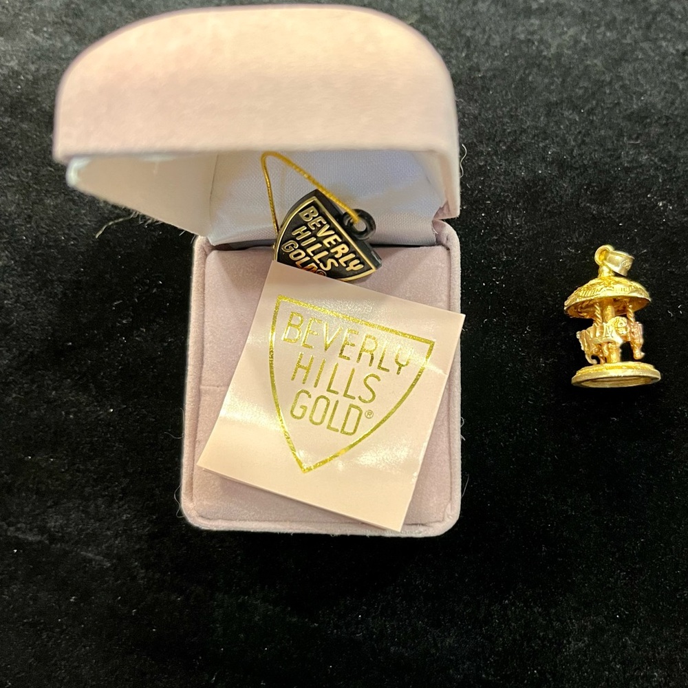 Vintage Estate 14K BEVERLY HILLS GOLD  Carousel Pendant Charm. Rare find!